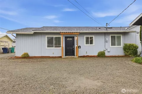 1234 Lincoln Ave #B, Enumclaw, WA 98022