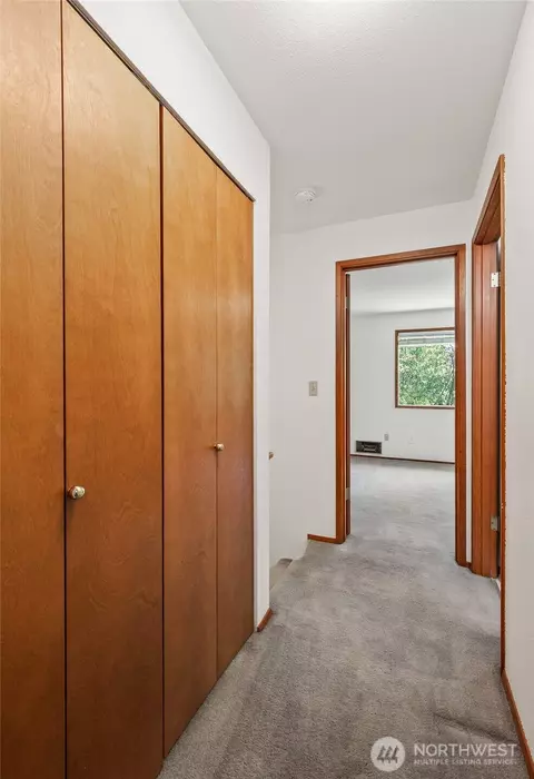 Entry Way - 18910 Bothell Everett Hwy #H2, Bothell, WA 98012 photo 3 of 3