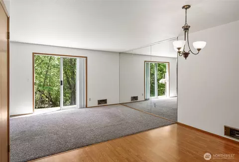 Living - 18910 Bothell Everett Hwy #H2, Bothell, WA 98012 photo 5 of 6
