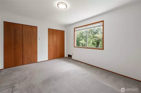 Bedroom - 18910 Bothell Everett Hwy #H2, Bothell, WA 98012 photo 3 of 6
