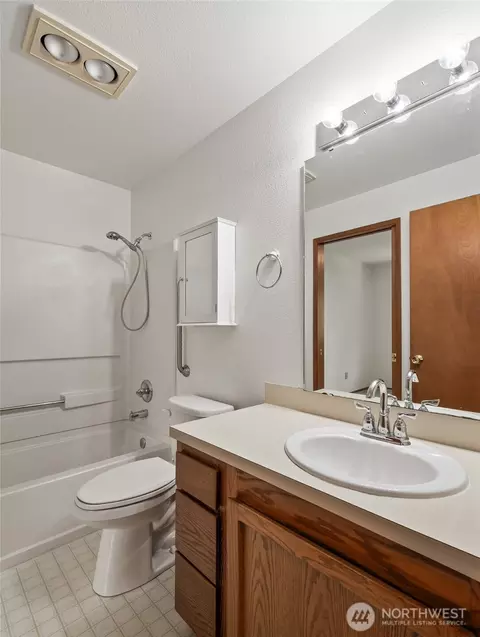 Bath - 18910 Bothell Everett Hwy #H2, Bothell, WA 98012 photo 2 of 2