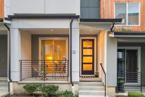 14517 1st Ave NE #D, Shoreline, WA 98155