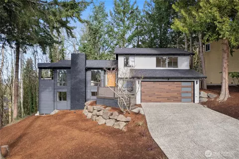 7036 NE 161st St, Kenmore, WA 98028