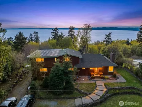 28017 13th Ave S, Des Moines, WA 98198