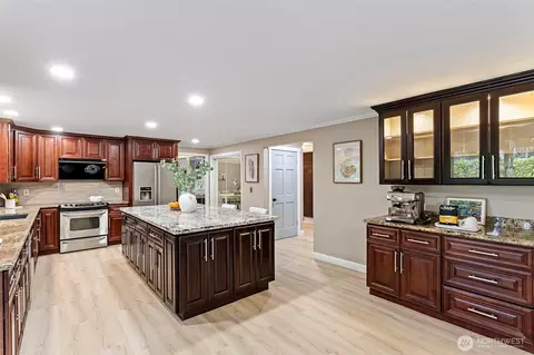 Kitchen - 1127 141st St SE, Mill Creek, WA 98012 photo 4 of 4