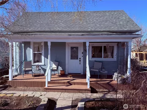 514 S Division St, Odessa, WA 99159