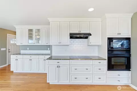 Kitchen - 2602 Hillside Ln, Everett, WA 98203 photo 5 of 5