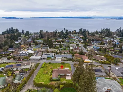 2602 Hillside Ln, Everett, WA 98203