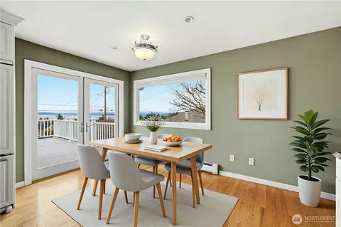 Dining - 2602 Hillside Ln, Everett, WA 98203 photo 1 of 3