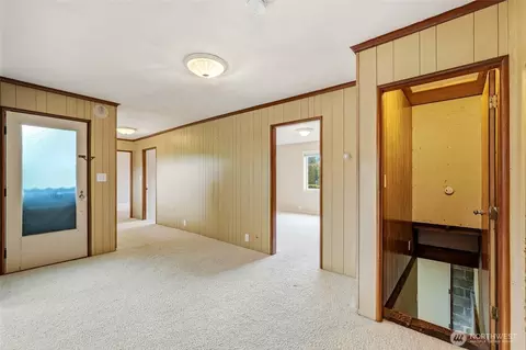Entry Way - 2602 Hillside Ln, Everett, WA 98203 photo 1 of 1