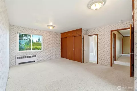 Bedroom - 2602 Hillside Ln, Everett, WA 98203 photo 2 of 5