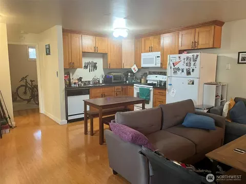 6519 4th Ave NE, Seattle, WA 98115 photo 15