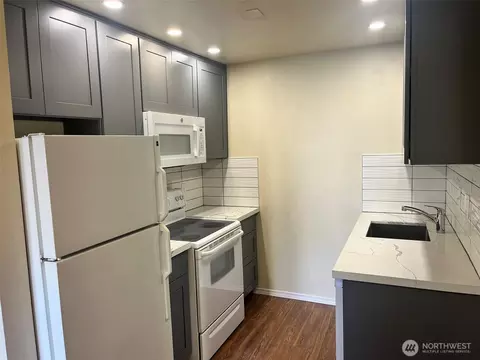 6519 4th Ave NE, Seattle, WA 98115 photo 8
