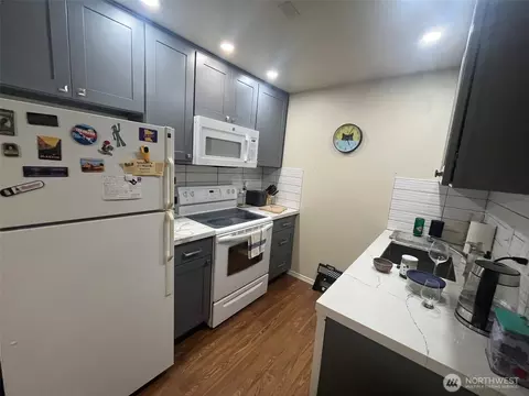 6519 4th Ave NE, Seattle, WA 98115 photo 9