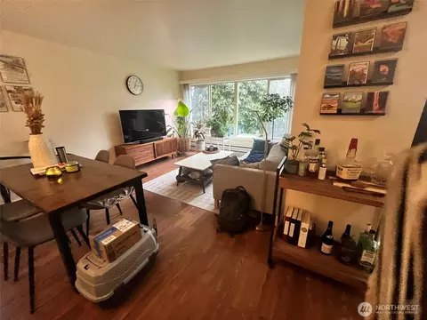 6519 4th Ave NE, Seattle, WA 98115 photo 3