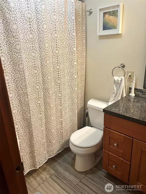 6519 4th Ave NE, Seattle, WA 98115 photo 7
