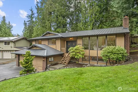 8201 181st Pl SW, Edmonds, WA 98026