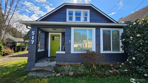 517 W Broadway Ave, Montesano, WA 98563