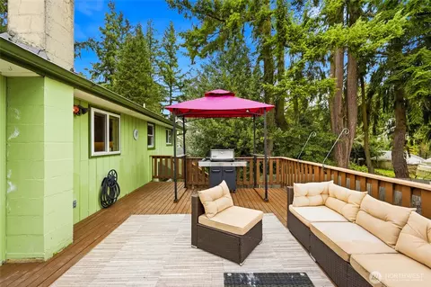 Exterior - 7203 Olympic Dr, Everett, WA 98203 photo 3 of 7