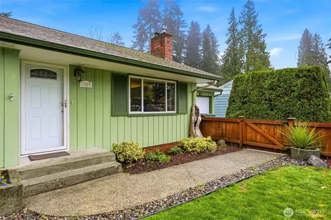 Exterior - 7203 Olympic Dr, Everett, WA 98203 photo 5 of 7