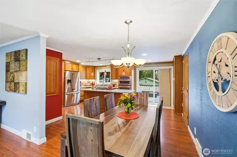 Dining - 7203 Olympic Dr, Everett, WA 98203 photo 1 of 3