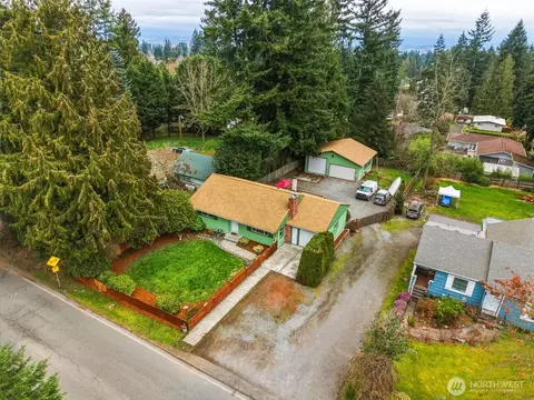 View/Area - 7203 Olympic Dr, Everett, WA 98203 photo 2 of 4