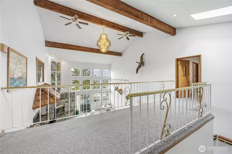 Entry Way - 985 Guffy Rd, Chelan, WA 98816 photo 2 of 2