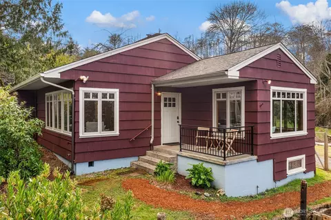 11305 103rd Ave SW, Vashon, WA 98070