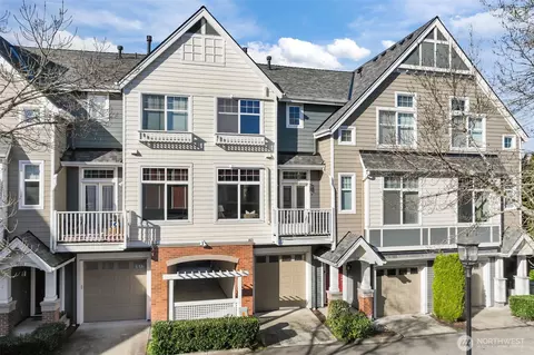 1621 Huckleberry Cir #1621, Issaquah, WA 98029