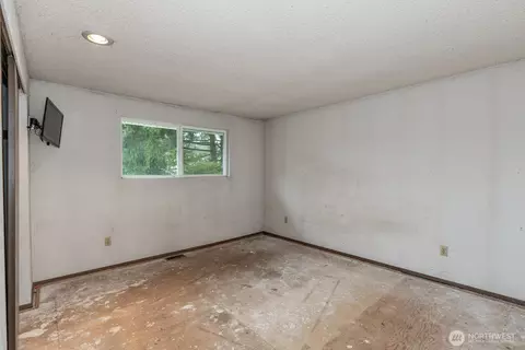 Bedroom - 2330 171st Pl SE, Bothell, WA 98012 photo 2 of 2