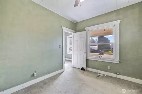 Bedroom - 3015 Victor Pl, Everett, WA 98201 photo 2 of 2