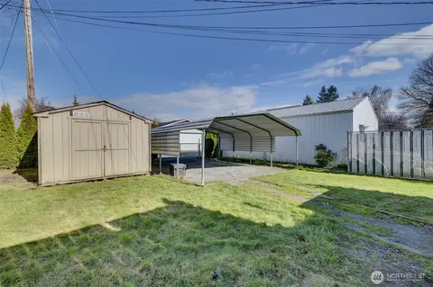 Exterior - 3015 Victor Pl, Everett, WA 98201 photo 8 of 9