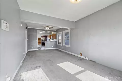 Living - 3015 Victor Pl, Everett, WA 98201 photo 2 of 2