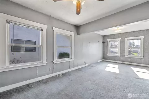 Other - 3015 Victor Pl, Everett, WA 98201 photo 2 of 5