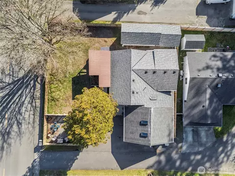 View/Area - 6916 Beverly Ln, Everett, WA 98203 photo 2 of 4