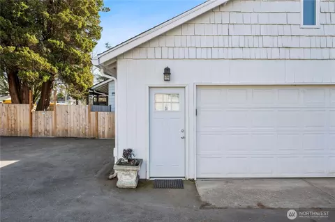 Other - 6916 Beverly Ln, Everett, WA 98203 photo 4 of 6