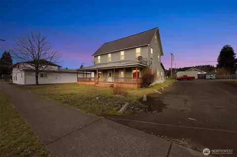 514 W Main St, Elma, WA 98541