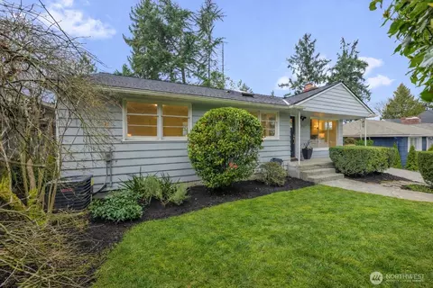 2527 72nd Ave SE, Mercer Island, WA 98040