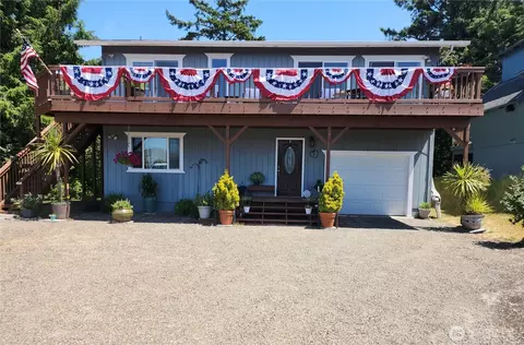 33612 J Pl, Ocean Park, WA 98640