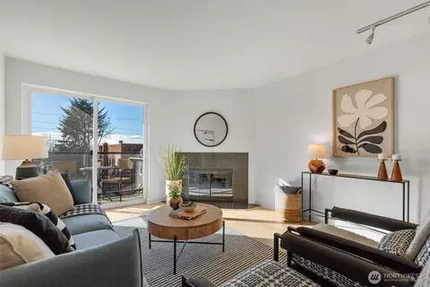 231 Belmont Ave E #206, Seattle, WA 98102