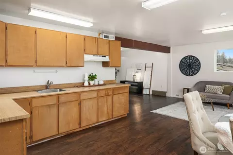 Kitchen - 24114 7th Pl W, Bothell, WA 98021 photo 5 of 6