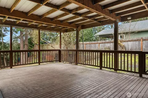 Exterior - 24114 7th Pl W, Bothell, WA 98021 photo 7 of 8