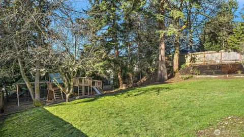 Exterior - 24114 7th Pl W, Bothell, WA 98021 photo 5 of 8