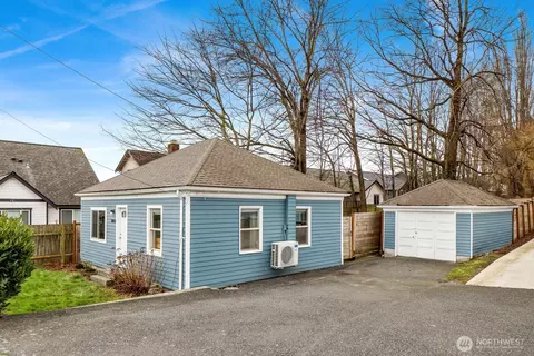 5803 Vista Dr, Ferndale, WA 98248