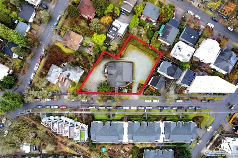 812 Davis Pl S, Seattle, WA 98144