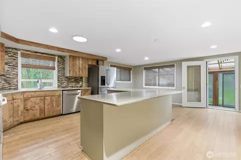 Kitchen - 153 Davidson Dr, Sequim, WA 98382 photo 2 of 5
