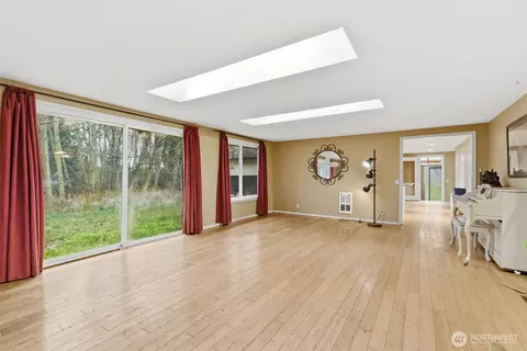 Living - 153 Davidson Dr, Sequim, WA 98382 photo 2 of 3