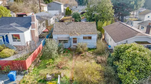 10330 Midvale Ave N, Seattle, WA 98133