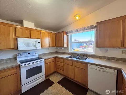 528 N 7th Ave, Sequim, WA 98382 photo 8