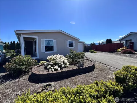 528 N 7th Ave, Sequim, WA 98382